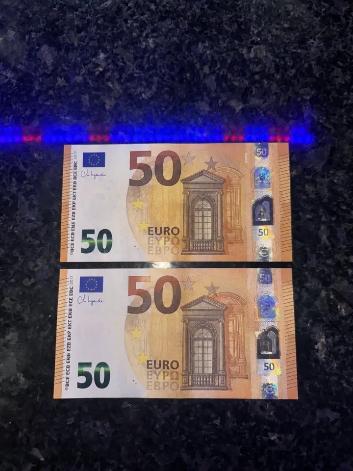 Close-up of supplied €50 fake banknotes